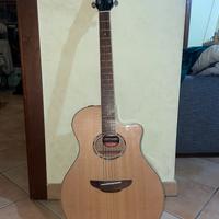 chitarra acustica Yamaha apx600