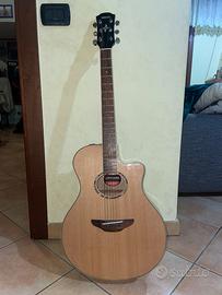 chitarra acustica Yamaha apx600