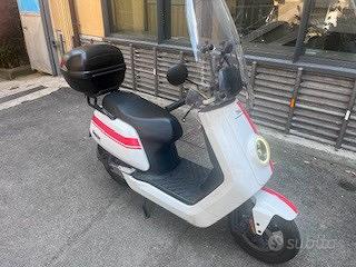NIU NGT-Centralina Nuova -Bauletto e accessori 