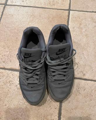 Nike Air Max Command