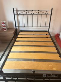 Struttura letto in ferro nero cm. 136 x 204 cm