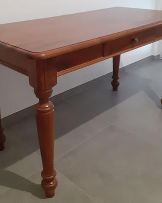 Tavolo in legno di noce con cassetto centrale