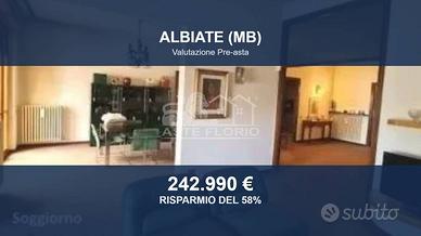 Immobile in asta di 312 m² con box auto doppio a A