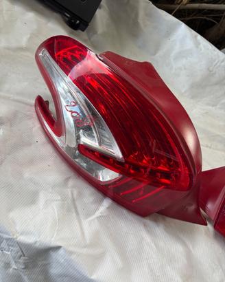 Fanale Faro Posteriore sinistro Peugeot 208 2012 >