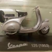 modellino VESPA 125. vintage. collezione. anni 50.