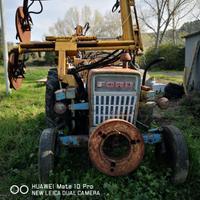 Trattore ford