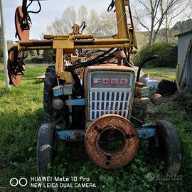 Trattore ford