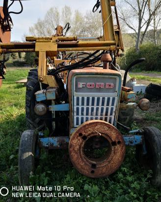 Trattore ford