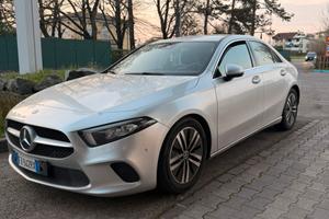 Mercedes-Benz Classe A 180d Sedan