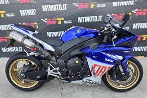 YAMAHA YZF R1 Big Bang FIAT Video 360