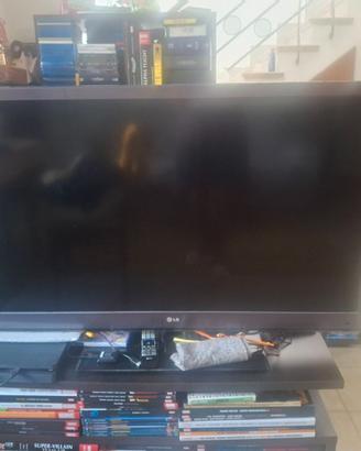 TV LG 47" Full HD LED (Modello 47LW570G) + Telecom