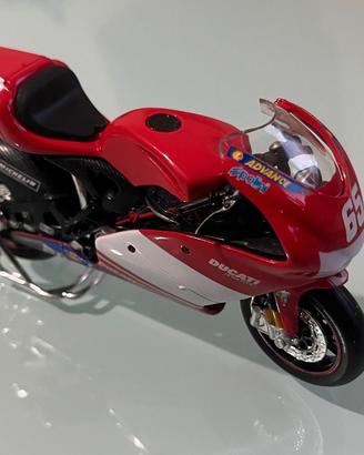 Ducati 65 Capirossi. Modellini In metallo