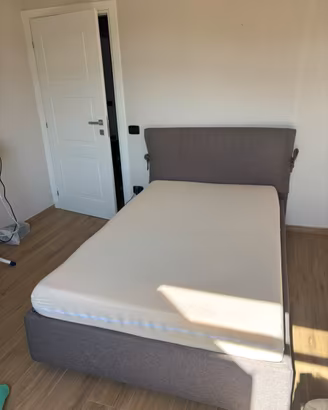 Letto una piazza e mezzo con contenitore