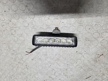 faro led piatta e para colpi per manhbrio