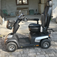 Scooter elettrico per anziani