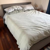 Letto matrimoniale con contenitore e materasso