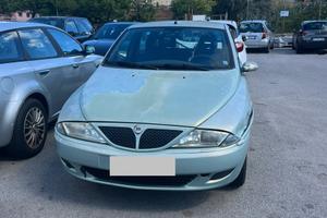 lancia y 1.2   del 2000