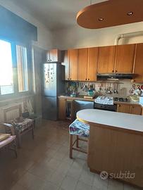 Cucina Angolare in Legno Completa