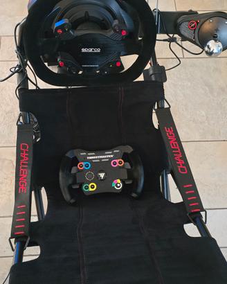 Simulatore  playseat  thrustmaster  
