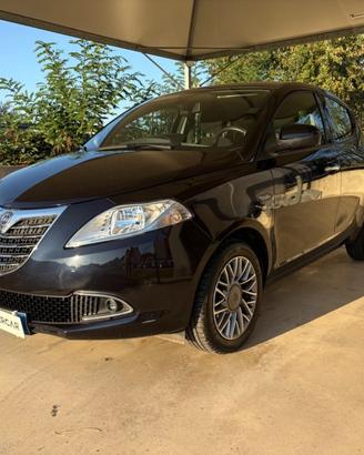 LANCIA Ypsilon 1.2 69 CV 5 porte Silver OK NEOPA