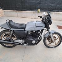 Suzuki GS 450 - 1984