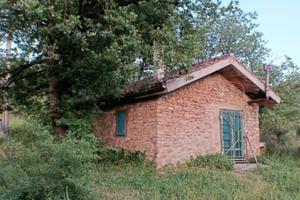 Casa con terreno (ampliamento mq 300)
