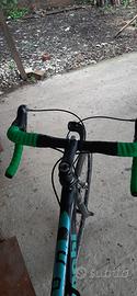 Bici da corsa Bianchi in carbonio