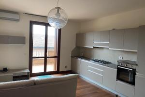 Cavezzo bilocale con posto auto + balcone