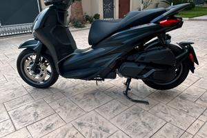 Beverly 400 s
