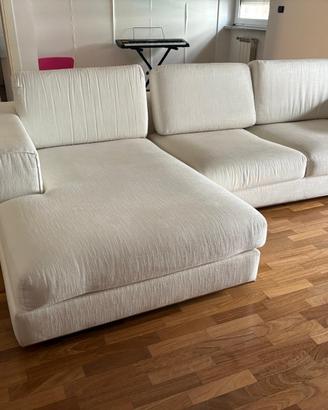 Divano con chaise long Musa
