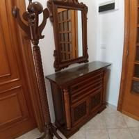 Mobile ingresso in legno con specchio e appendiabi