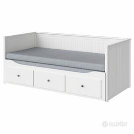 IKEA HEMNES letto divano + 2 materassi - 100 €
