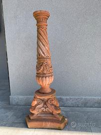 Colonna portavaso antica