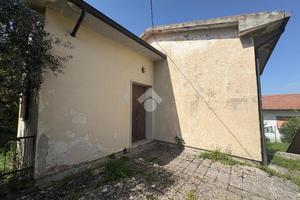 CAPANNONE A PERGINE VALDARNO