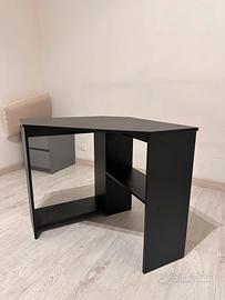Scrivania ad angolo