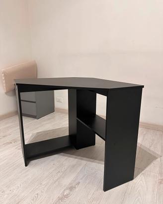 Scrivania ad angolo