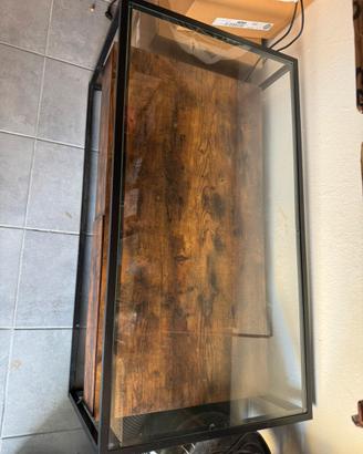 Elegante tavolino da caffè con un design moderno