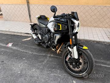 CFMOTO 700CL-X Sport