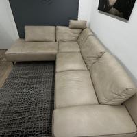 Divano angolare in pelle beige