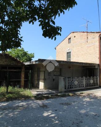 CASA SEMINDIPENDENTE A CAMPLI