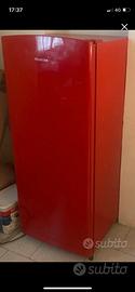 Frigorifero Hisense rosso