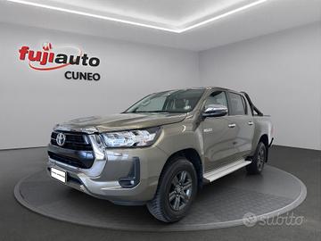 Toyota Hilux 2.4 d-4d M/T DC 4WD Lounge