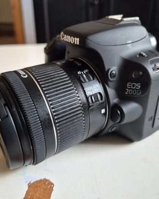 Canon EOS 200D