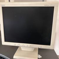 SCHERMO LCD PER COMPIUTER  FISSO