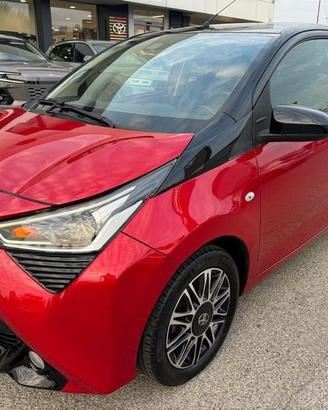 Toyota Aygo 5p 1.0 x-clusiv red style 72cv