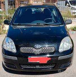 TOYOTA YARIS - 2004
