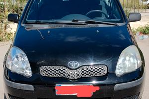 TOYOTA YARIS - 2004