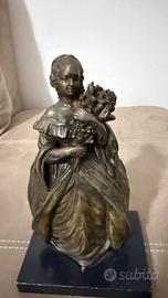 Statuetta in Bronzo - Dama con Bouquet