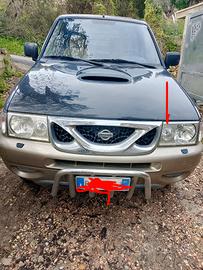 Nissan Terrano 4X4 autocarro 5 posti 