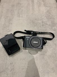 NIKON J1